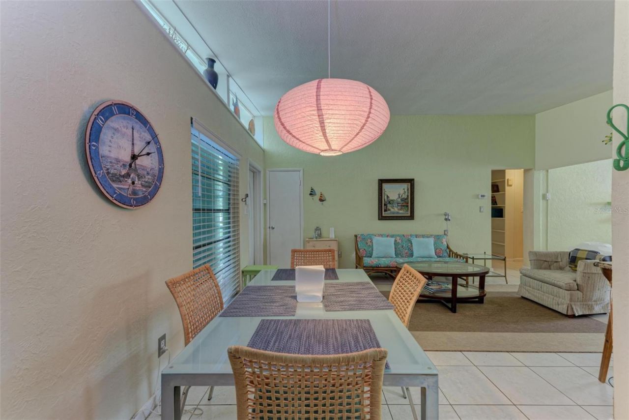 2886 Wood Street, Sarasota, FL 34237 Photo