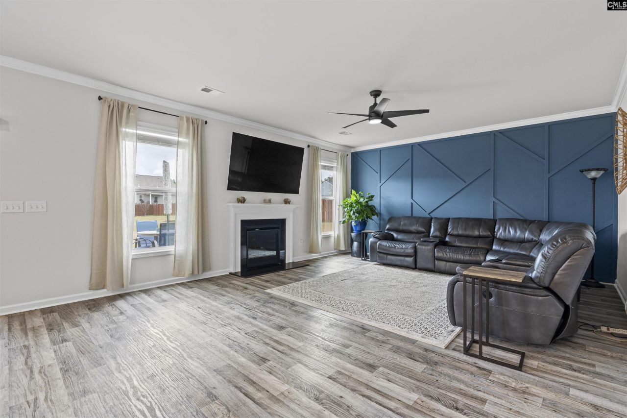 207 Belfast Way  Photo 7