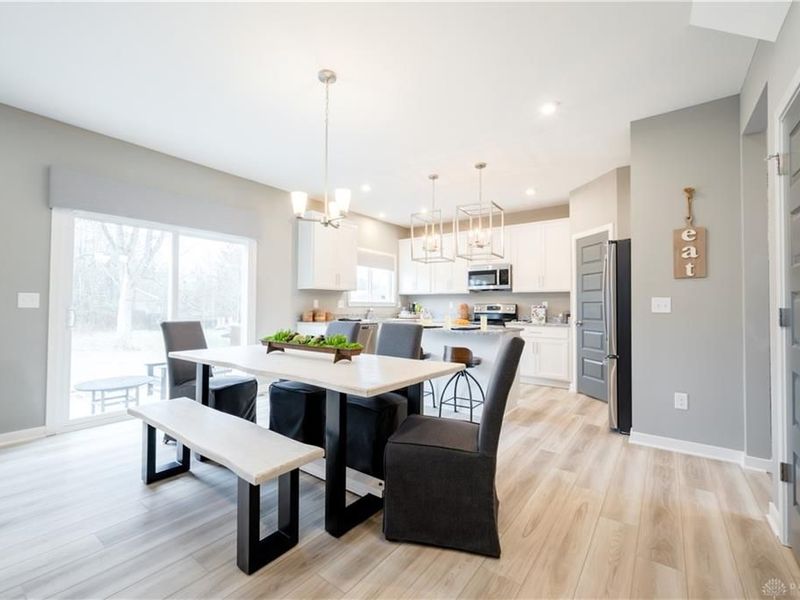 819 Hunters Run Drive, Brookville, OH 45309 Photo 13