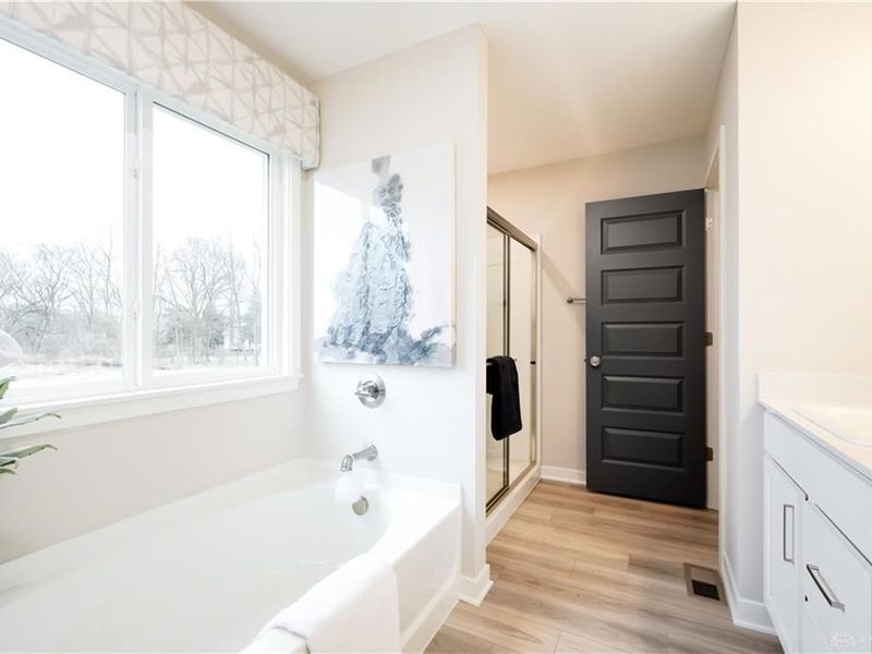 819 Hunters Run Drive, Brookville, OH 45309 Photo 18