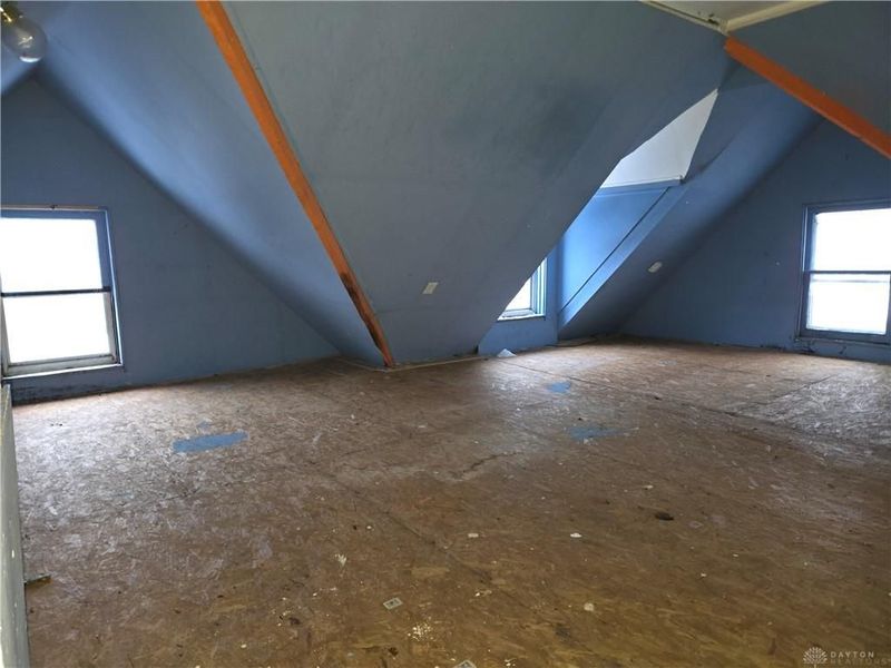 727 W High Street, Springfield, OH 45506 Photo 2