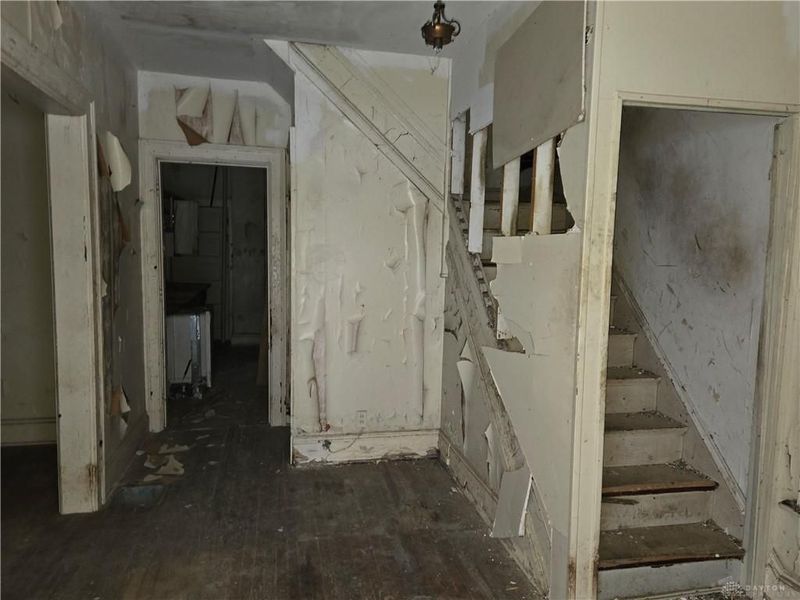 727 W High Street, Springfield, OH 45506 Photo 7