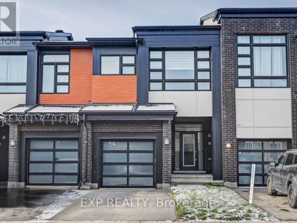 575 Rathburn Lane, Ottawa, ON K1T0T3