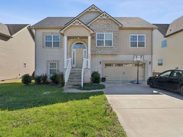 1568 Ellie Piper Cir, Clarksville, TN 37043