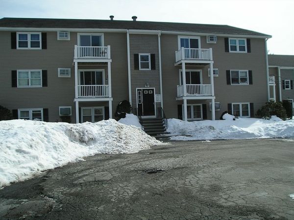 1575 Braley Road, Unit 28, New Bedford, MA 02745