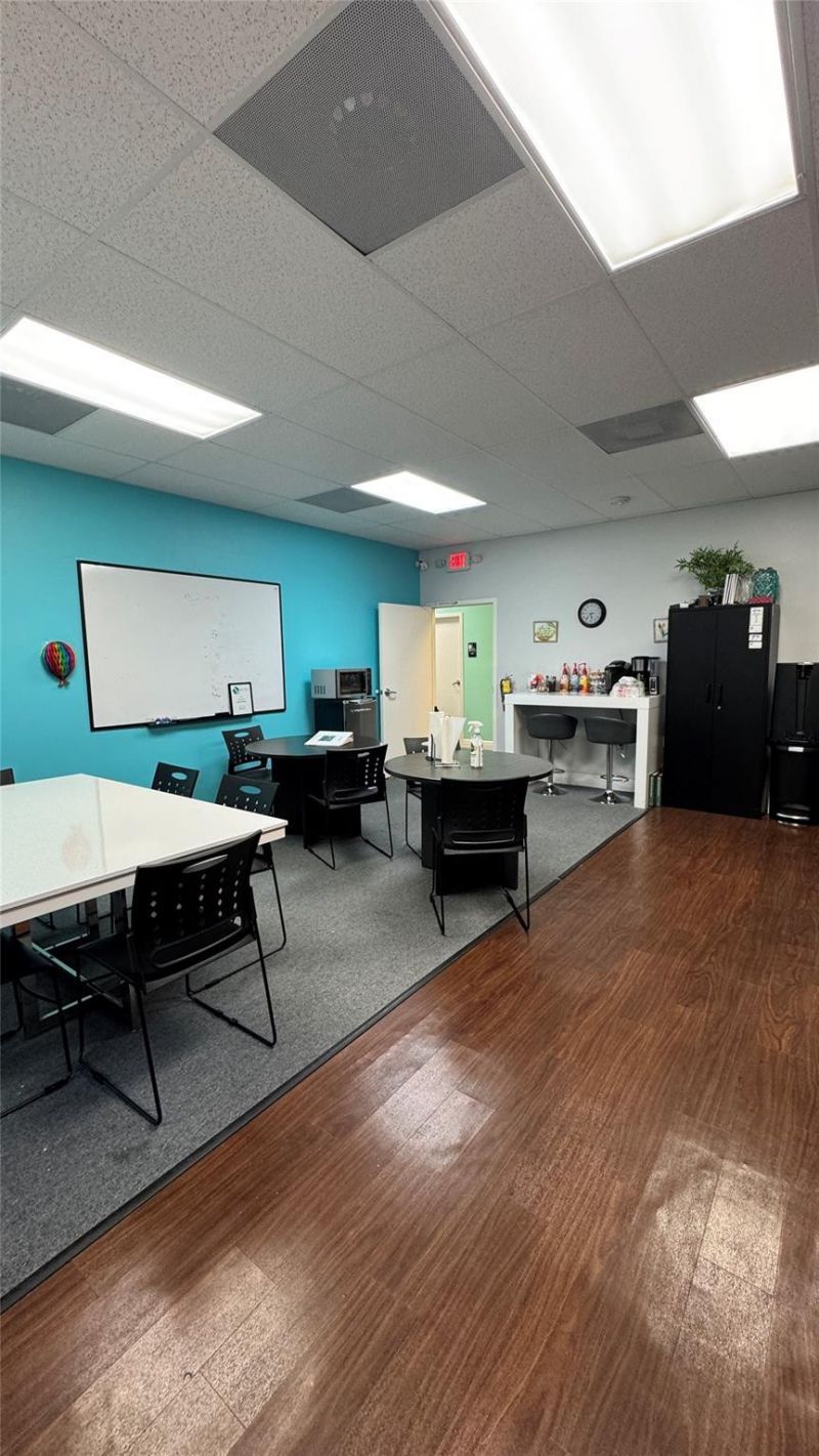 7451 Wiles Rd, Coral Springs, FL 33067 Photo