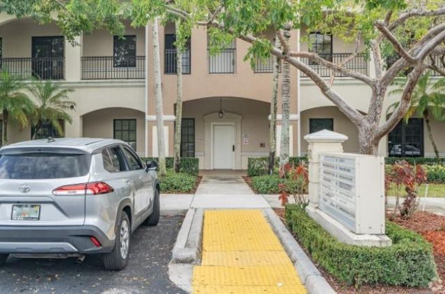 7451 Wiles Rd, Coral Springs, FL 33067 Photo