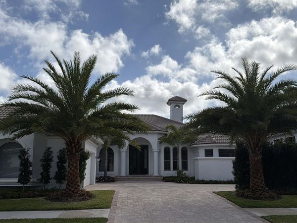 102 Pembroke Drive, Palm Beach Gardens, FL 33418