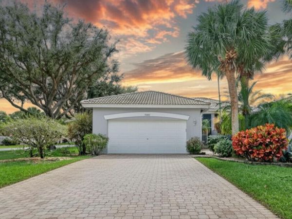 9848 Crescent View Drive S, Boynton Beach, FL 33437