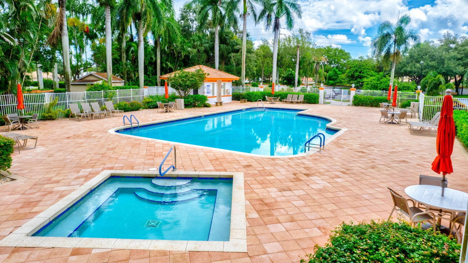 9848 Crescent View Drive S, Boynton Beach, FL 33437 Photo