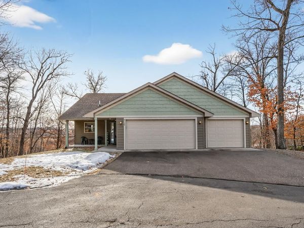 9155 Wild Plum Drive, Chisago City, MN 55013