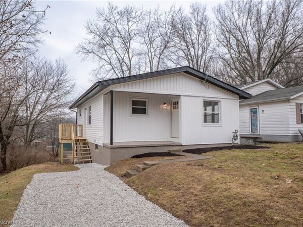 275 20th Street SE, Massillon, OH 44646