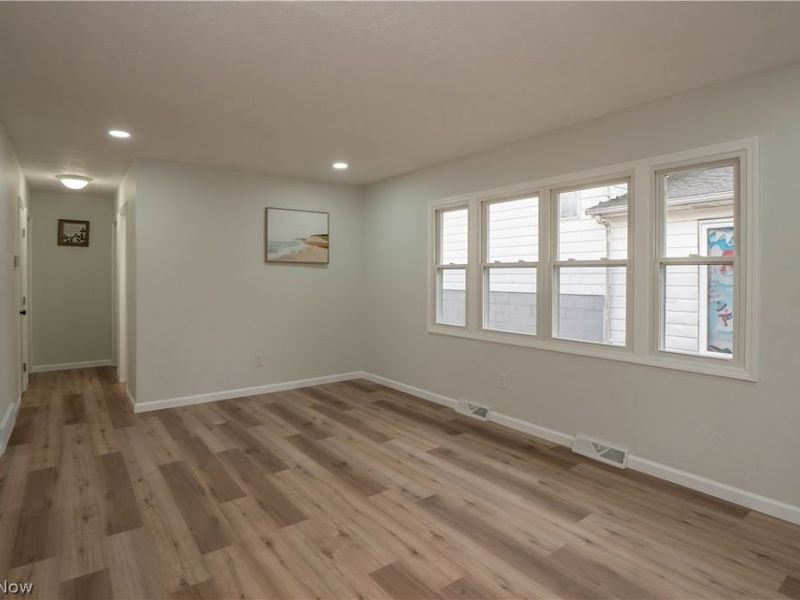 275 20th Street SE, Massillon, OH 44646 Photo 4