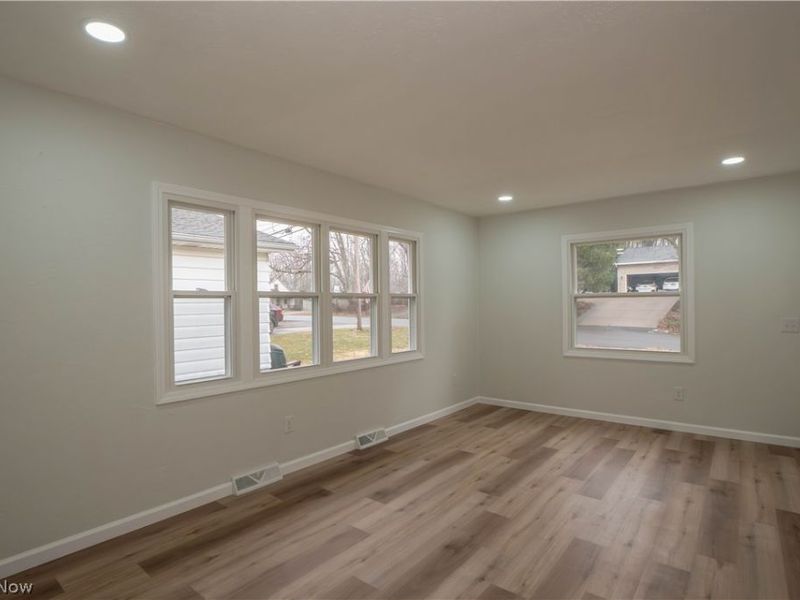 275 20th Street SE, Massillon, OH 44646 Photo 5