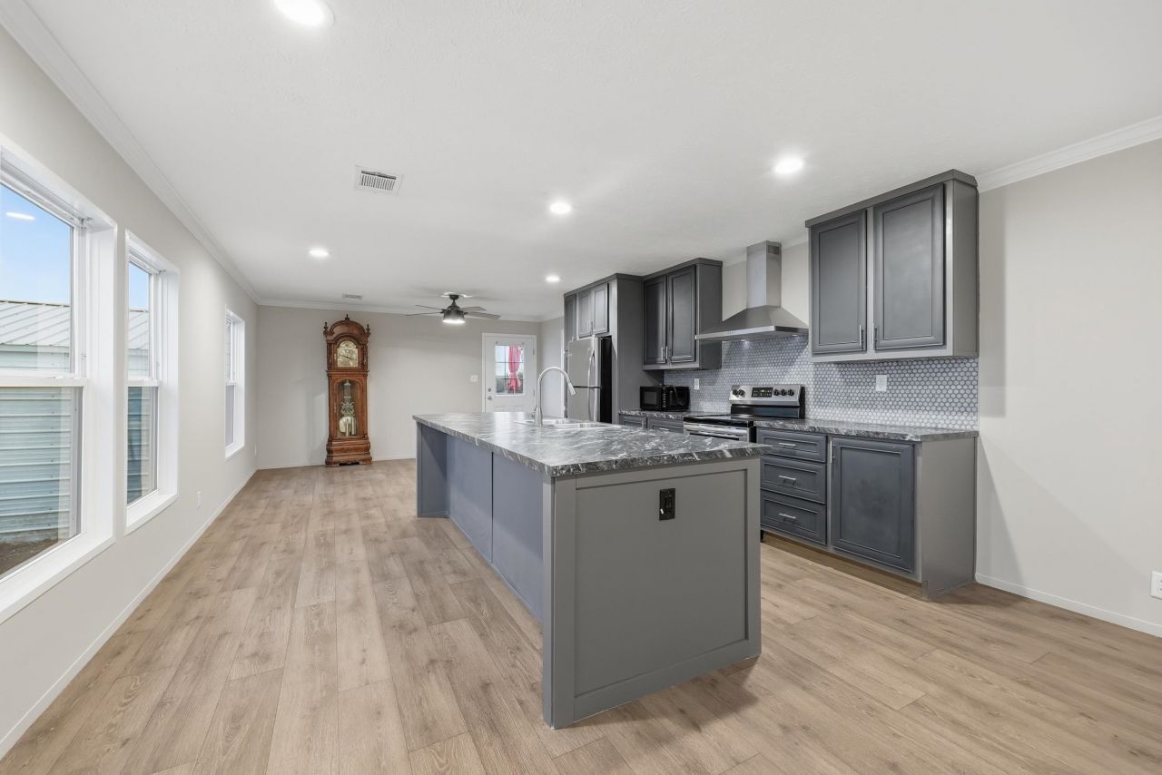 3288 Marshland Rd. Photo 13