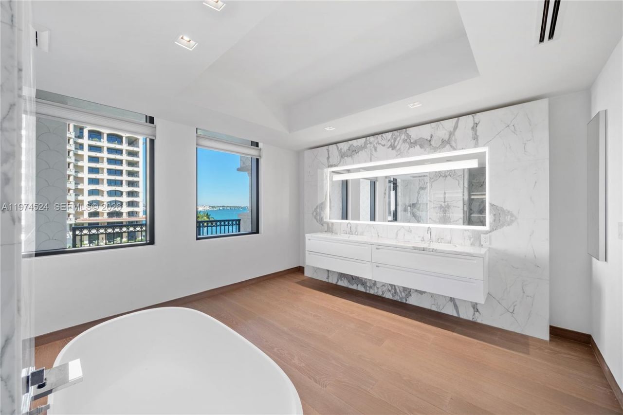 7043 Fisher Island Dr, Unit 7043, Miami Beach, FL 33109 Photo