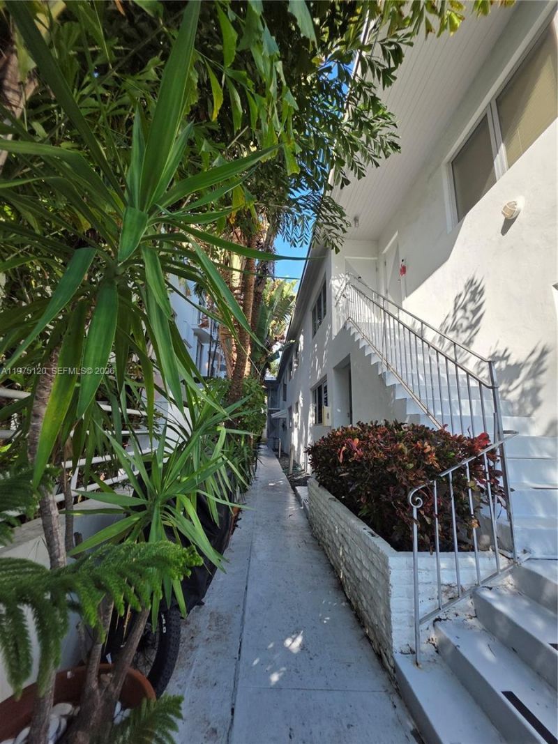 1616 Euclid Ave, Unit 12, Miami Beach, FL 33139 Photo