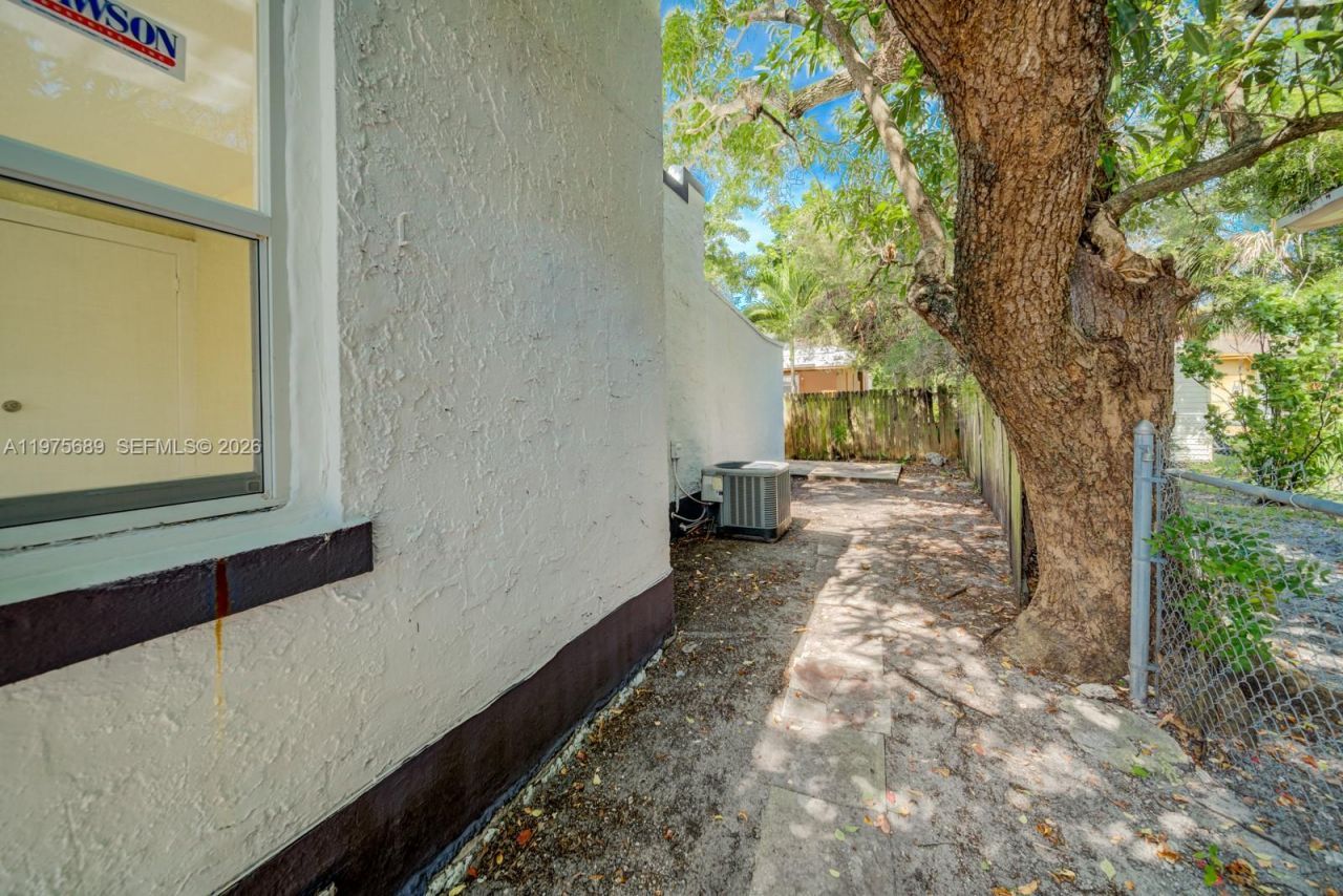 829 NW 56th St, Unit 829, Miami, FL 33127 Photo