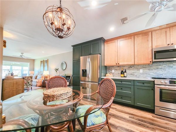 2800 Indian River Boulevard, Unit 8M, Vero Beach, FL 32960