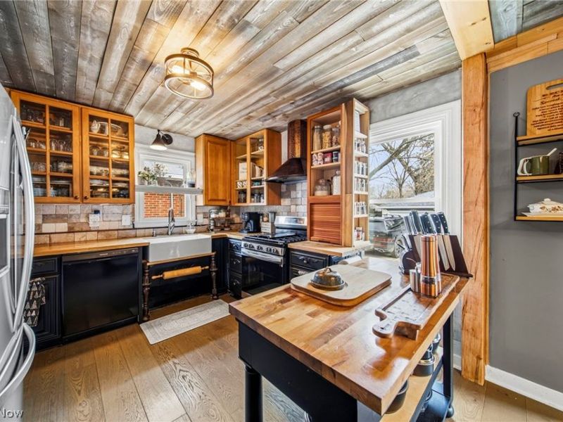 6563 W 130th Street, Parma Heights, OH 44130 Photo 6