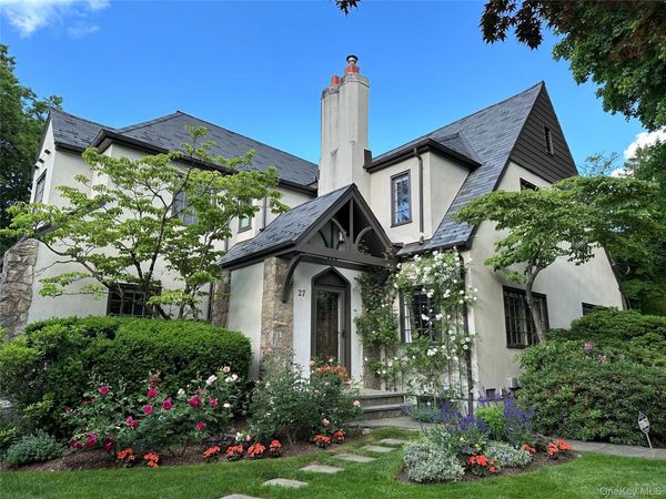 27 Huntington Avenue , Scarsdale, NY 10583