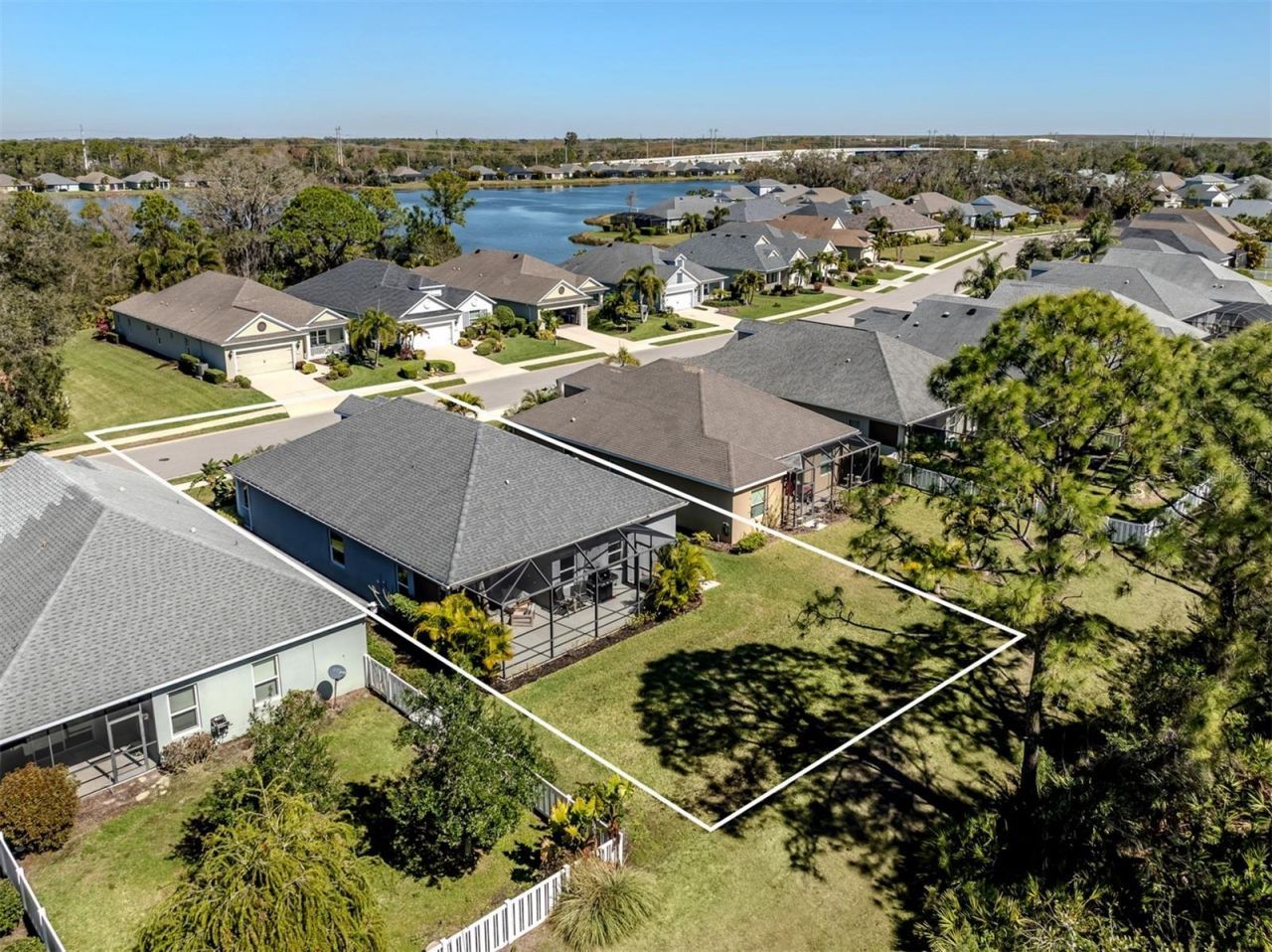 7412 Ridgelake Circle, Bradenton, FL 34203 Photo