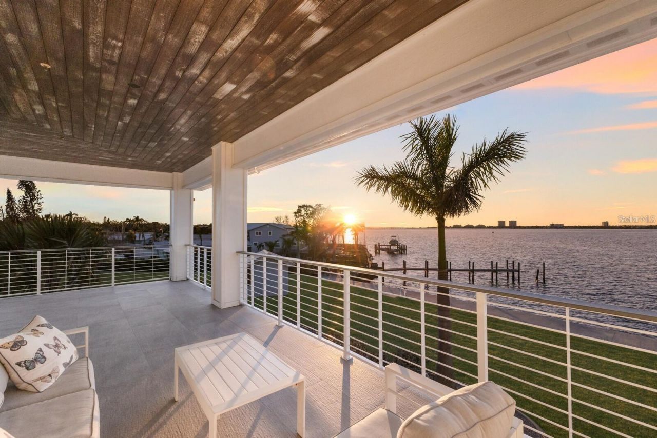 208 22nd Street Court Ne, Bradenton, FL 34208 Photo