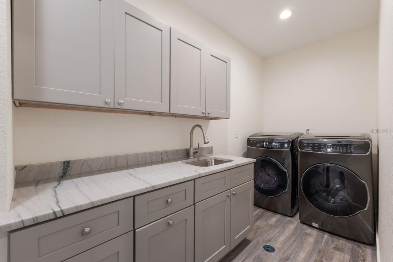 208 22nd Street Court Ne, Bradenton, FL 34208 Photo