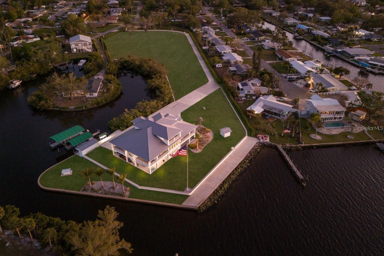 208 22nd Street Court Ne, Bradenton, FL 34208 Photo