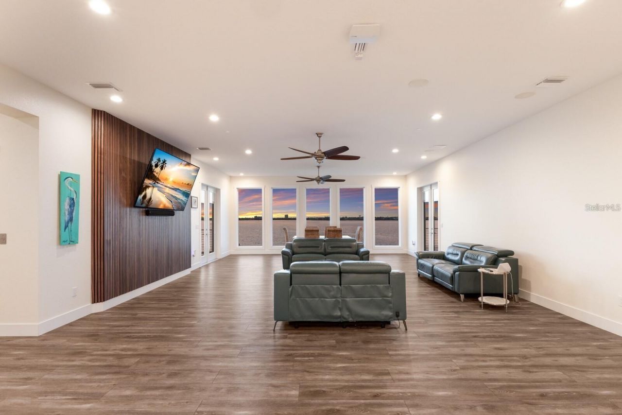 208 22nd Street Court Ne, Bradenton, FL 34208 Photo