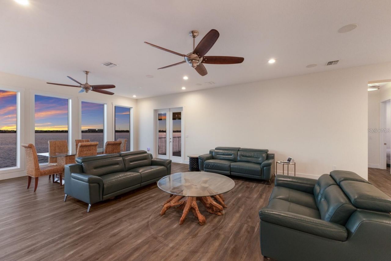 208 22nd Street Court Ne, Bradenton, FL 34208 Photo