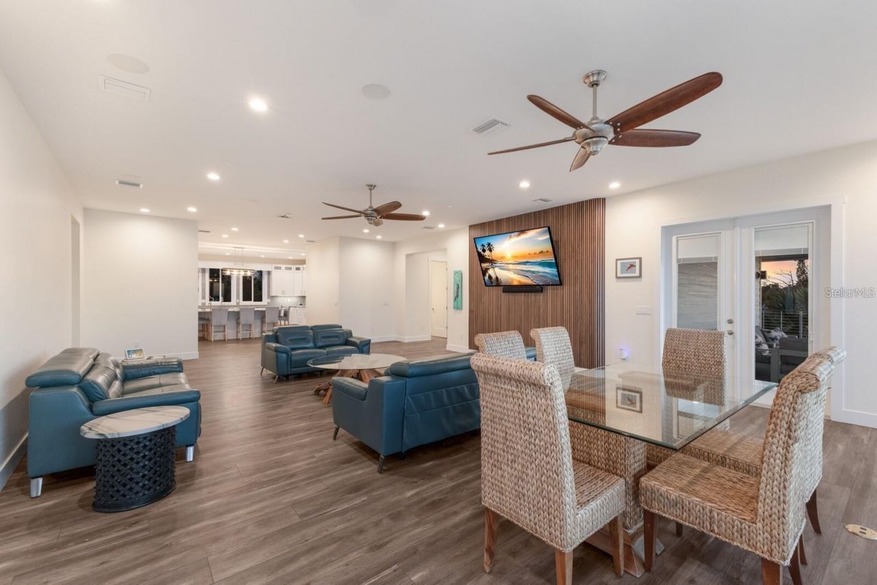 208 22nd Street Court Ne, Bradenton, FL 34208 Photo