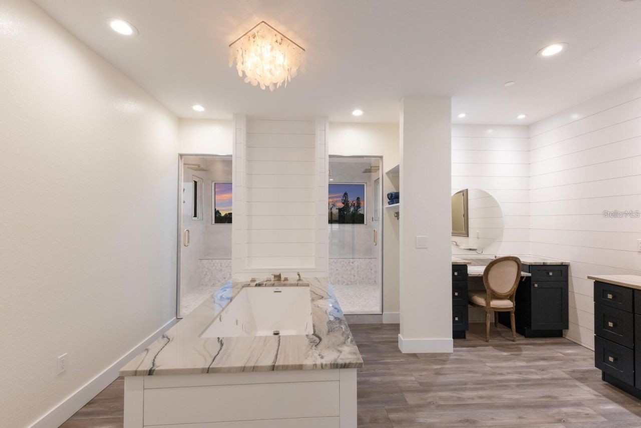 208 22nd Street Court Ne, Bradenton, FL 34208 Photo