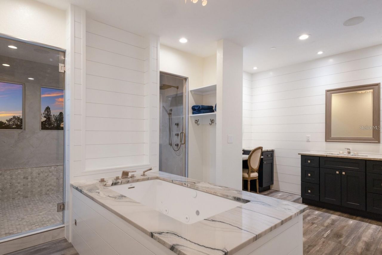 208 22nd Street Court Ne, Bradenton, FL 34208 Photo