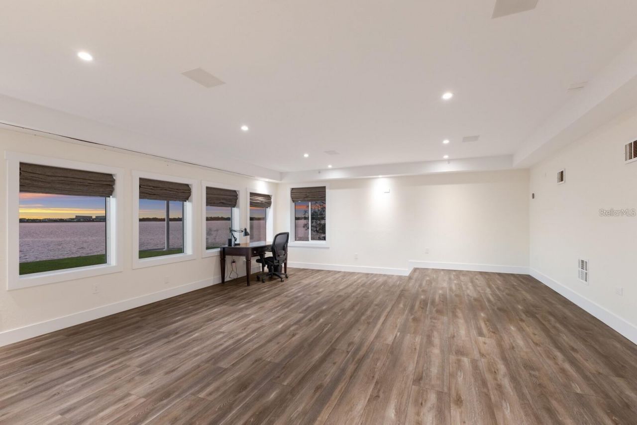 208 22nd Street Court Ne, Bradenton, FL 34208 Photo