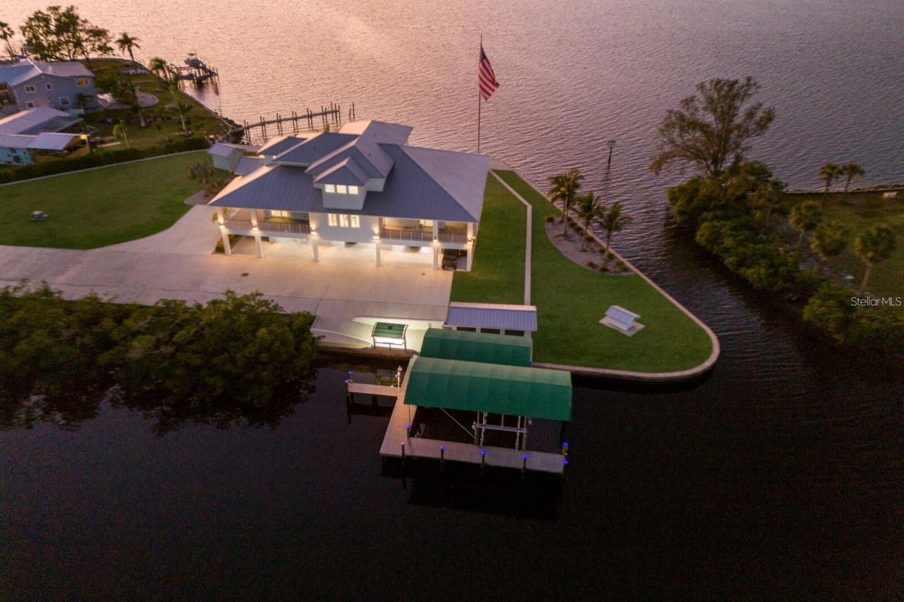 208 22nd Street Court Ne, Bradenton, FL 34208 Photo