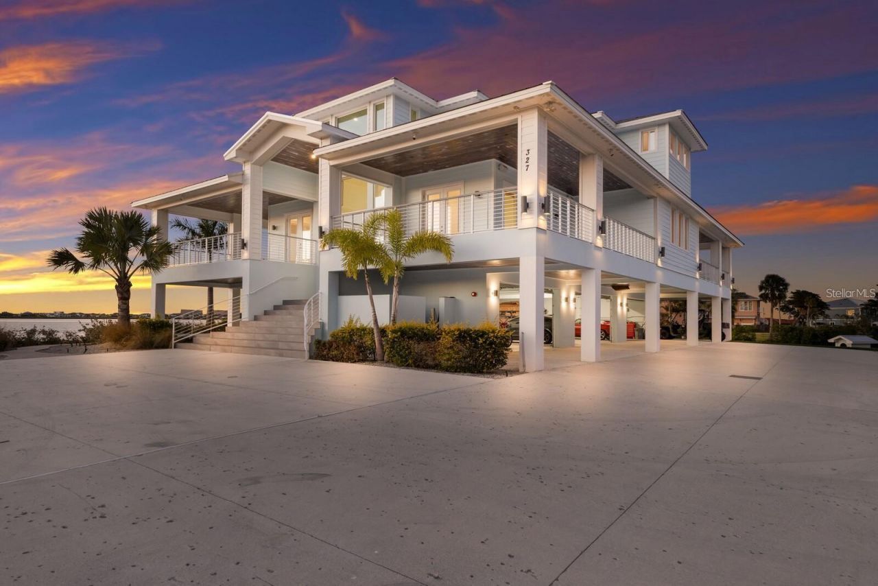 208 22nd Street Court Ne, Bradenton, FL 34208 Photo