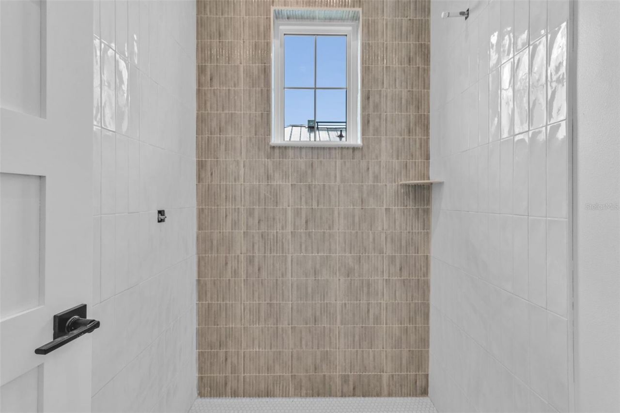 2215 Avenue C, Bradenton Beach, FL 34217 Photo