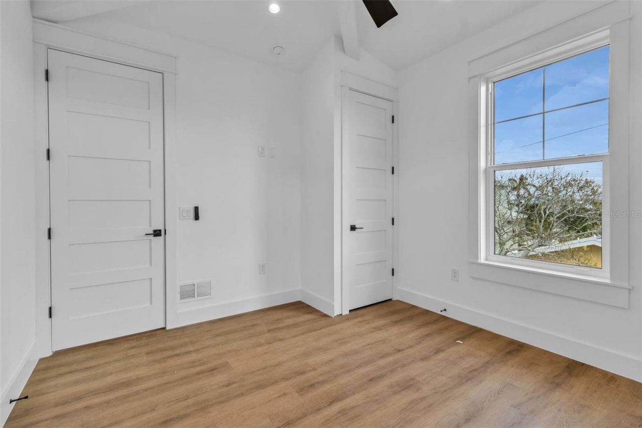 2215 Avenue C, Bradenton Beach, FL 34217 Photo