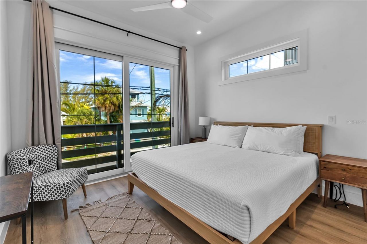 2215 Avenue C, Bradenton Beach, FL 34217 Photo