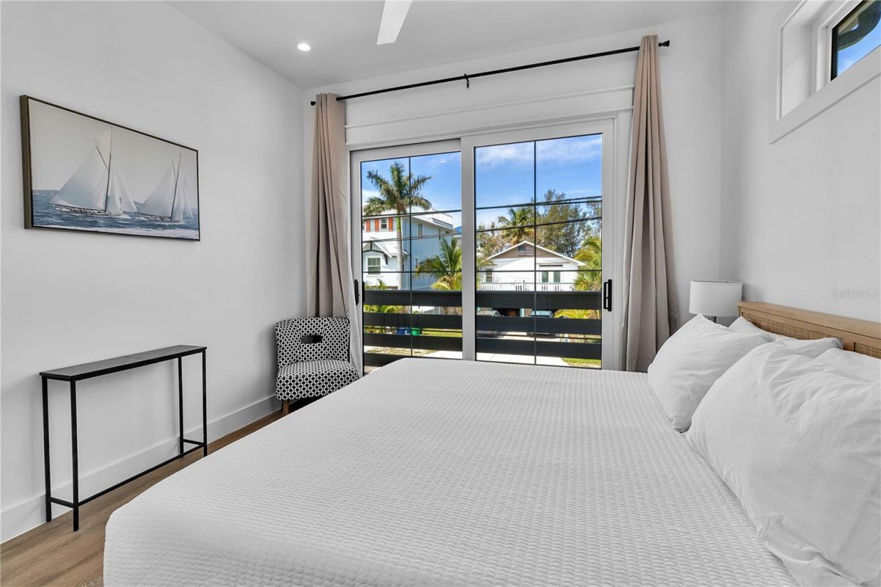 2215 Avenue C, Bradenton Beach, FL 34217 Photo