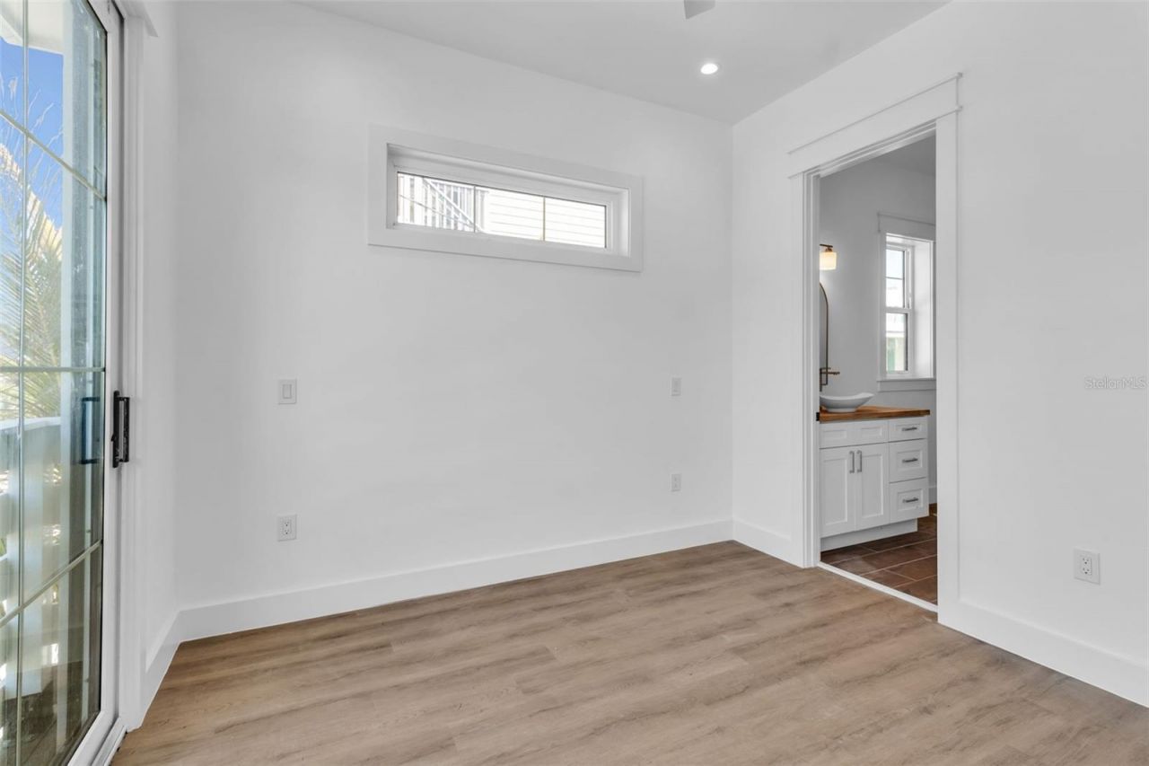 2215 Avenue C, Bradenton Beach, FL 34217 Photo