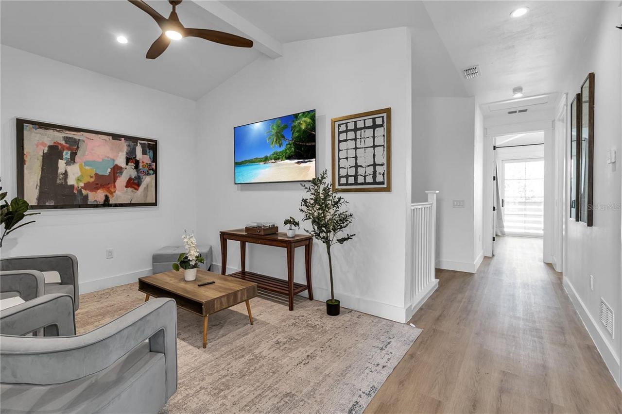 2215 Avenue C, Bradenton Beach, FL 34217 Photo