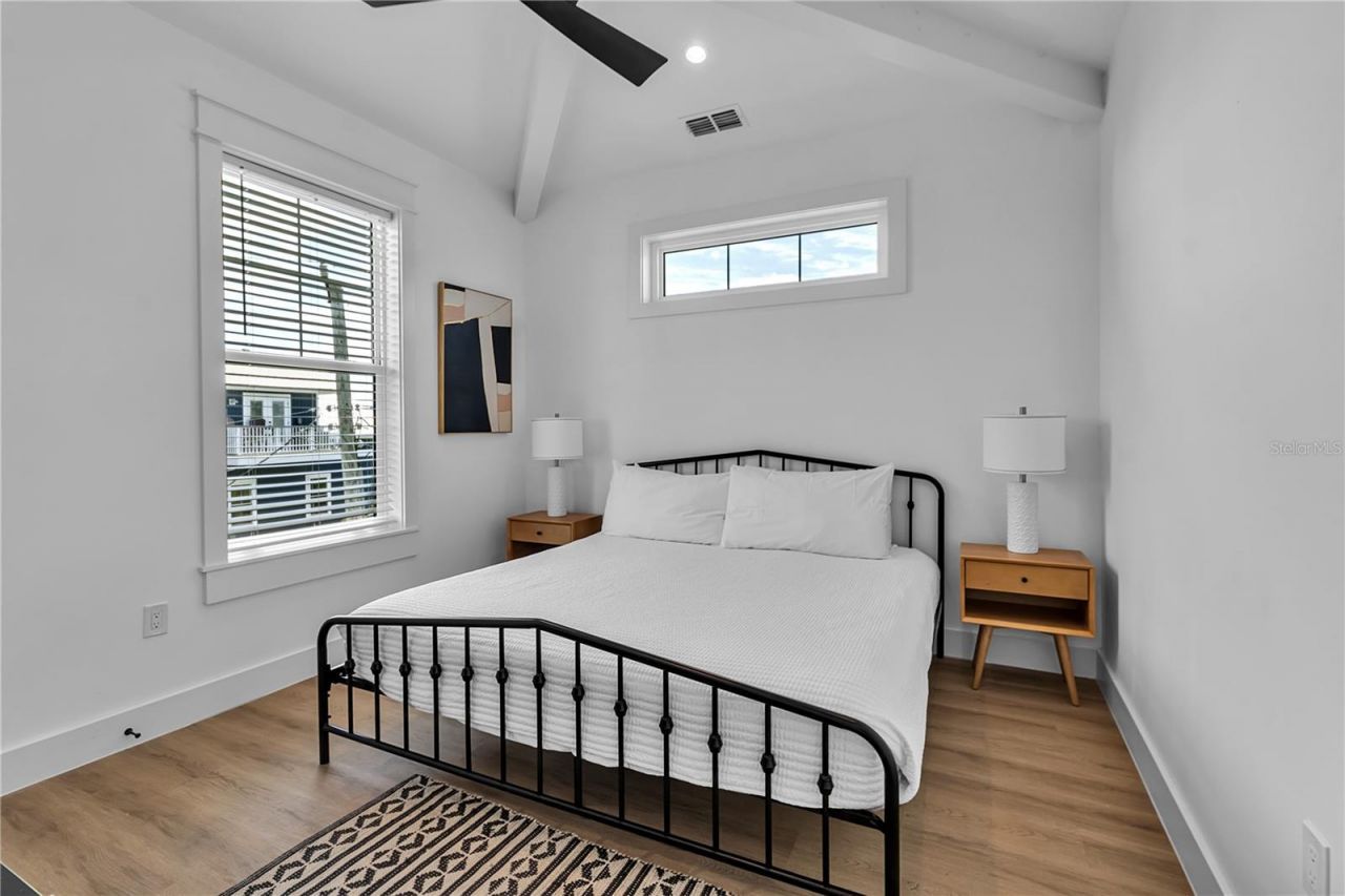 2215 Avenue C, Bradenton Beach, FL 34217 Photo