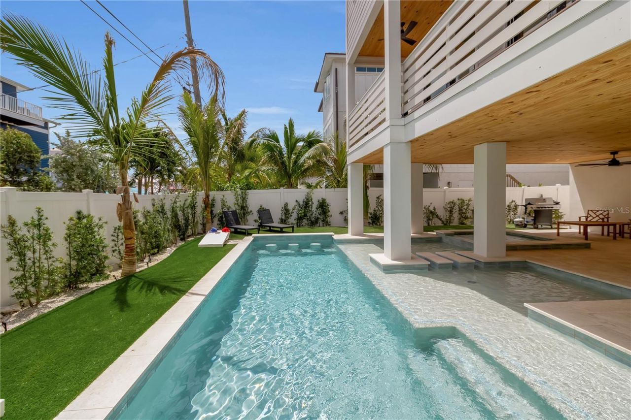 2215 Avenue C, Bradenton Beach, FL 34217 Photo