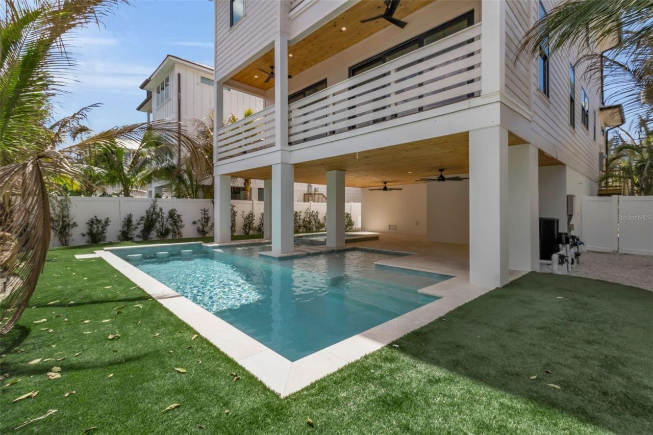 2215 Avenue C, Bradenton Beach, FL 34217 Photo