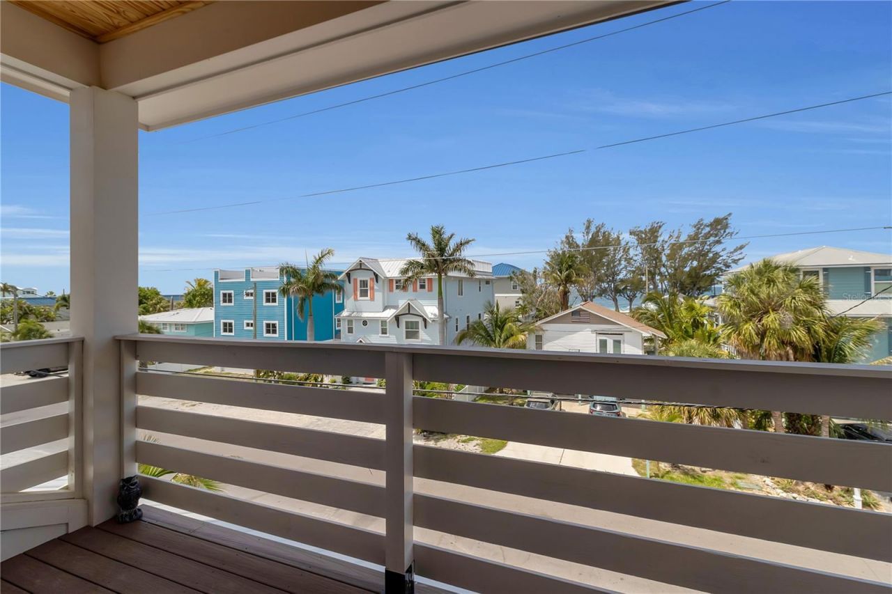 2215 Avenue C, Bradenton Beach, FL 34217 Photo