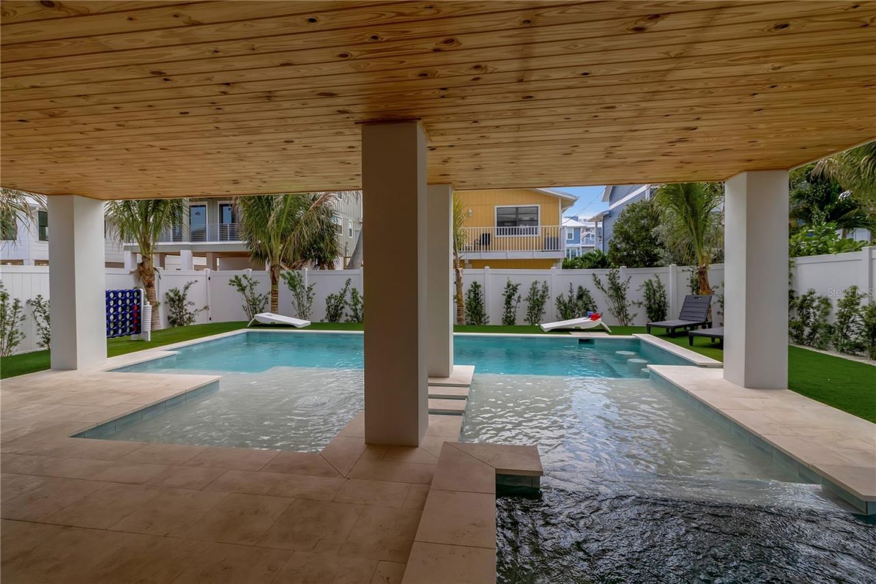 2215 Avenue C, Bradenton Beach, FL 34217 Photo