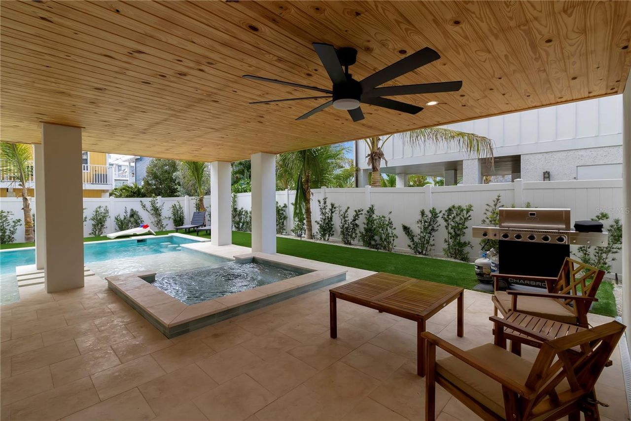 2215 Avenue C, Bradenton Beach, FL 34217 Photo