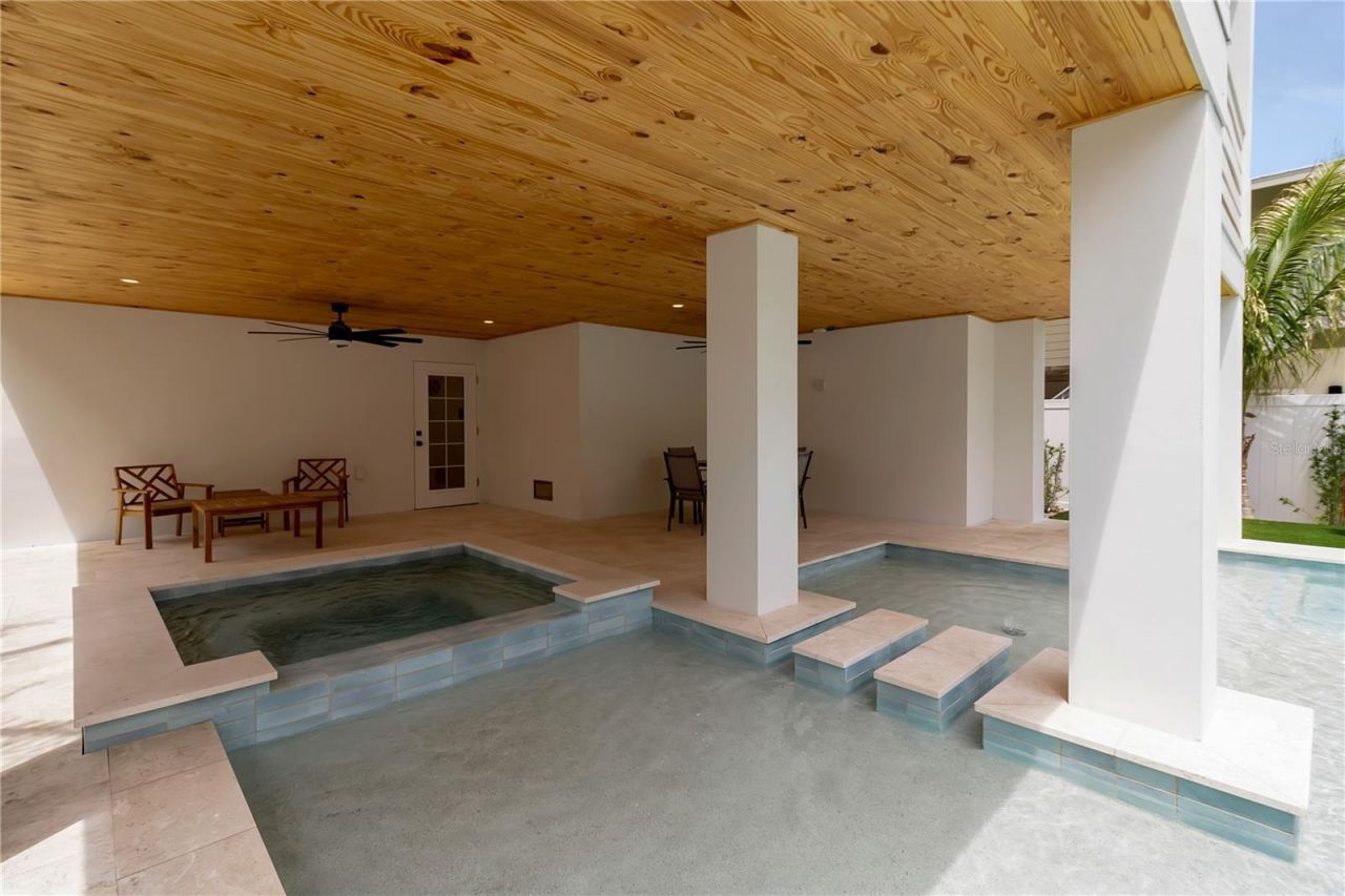 2215 Avenue C, Bradenton Beach, FL 34217 Photo